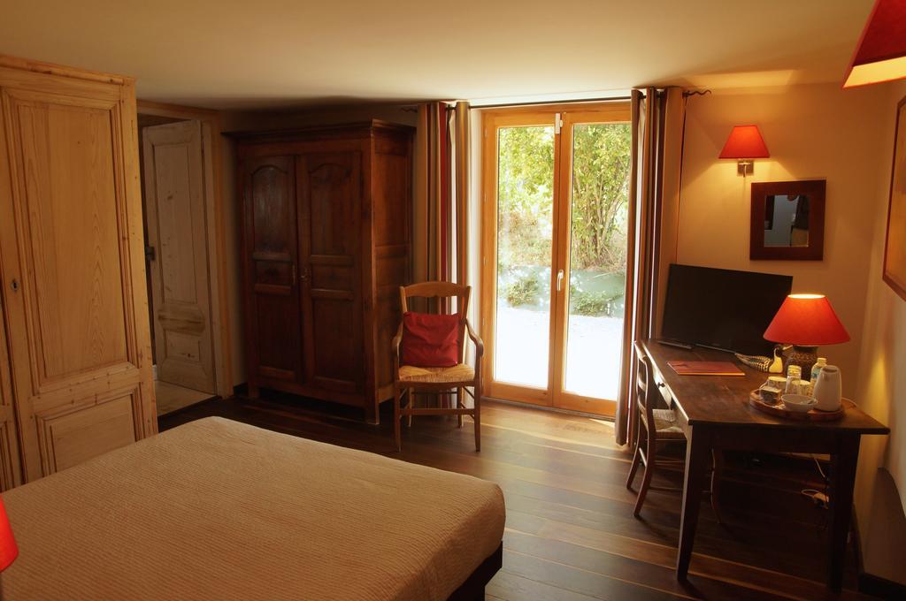 Le Grand Noe Bed and Breakfast Roisey Exteriör bild